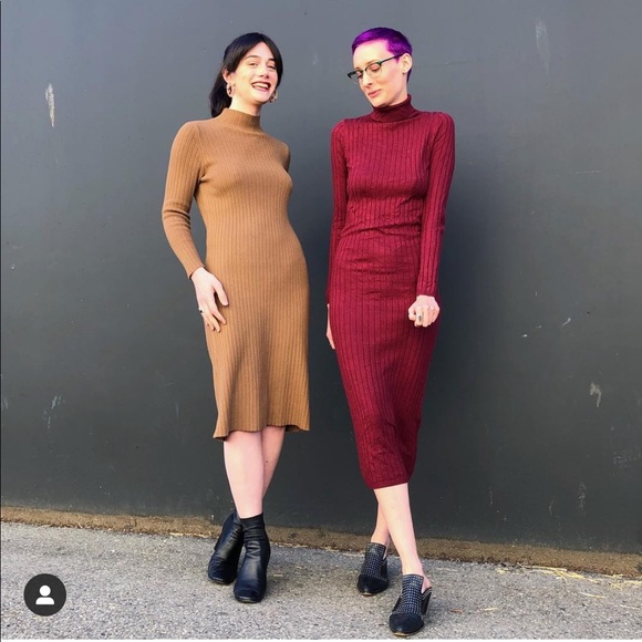 Dresses & Skirts - Brown stretchy maxi dress